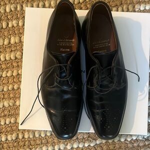Allen Edmonds Black Leather Oxford Shoes with Brogue Detailing